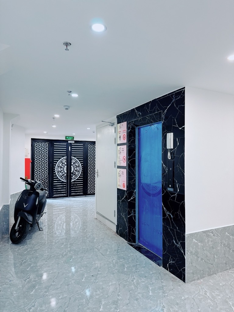 Bán nhà Minh Khai - diện tích 44m2 6 tầng - Thang máy - giá 13 tỷ