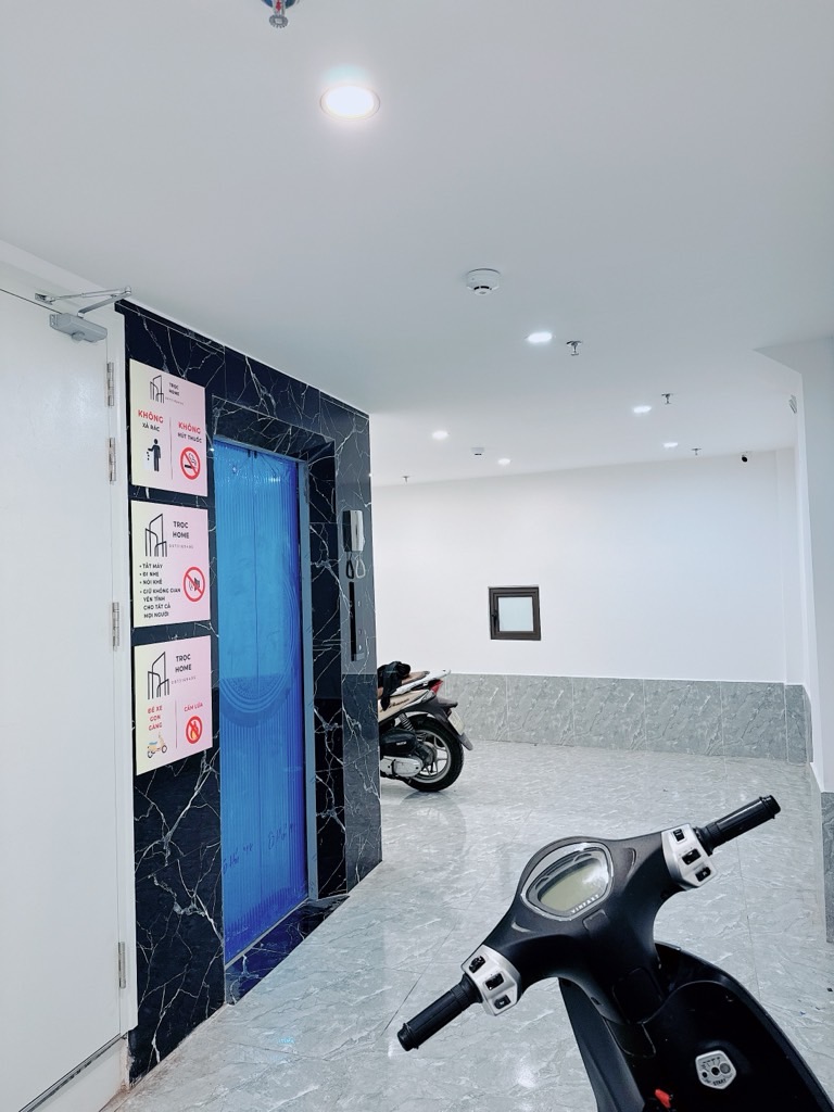 Bán nhà Minh Khai - diện tích 44m2 6 tầng - Thang máy - giá 13 tỷ