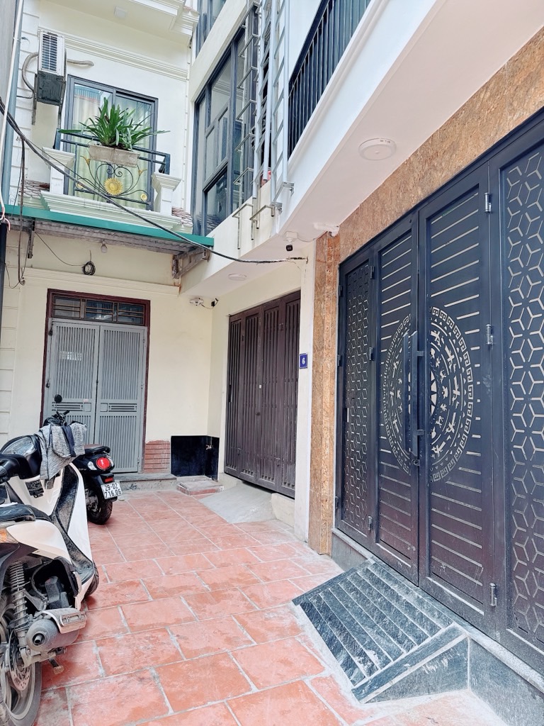 Bán nhà Minh Khai - diện tích 44m2 6 tầng - Thang máy - giá 13 tỷ