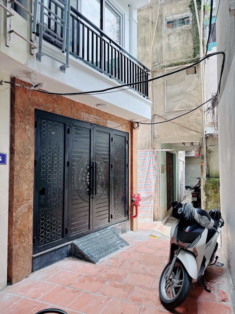 Bán nhà Minh Khai - diện tích 44m2 6 tầng - Thang máy - giá 13 tỷ