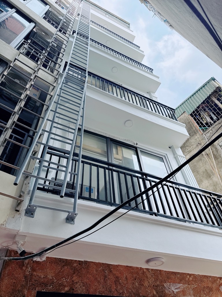 Bán nhà Minh Khai - diện tích 44m2 6 tầng - Thang máy - giá 13 tỷ