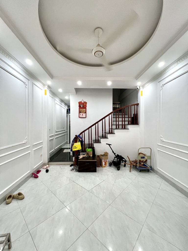 Bán nhà Kim Ngưu - diện tích 40.6m2 6 tầng - Ngõ ô tô tránh - giá 12,9 tỷ