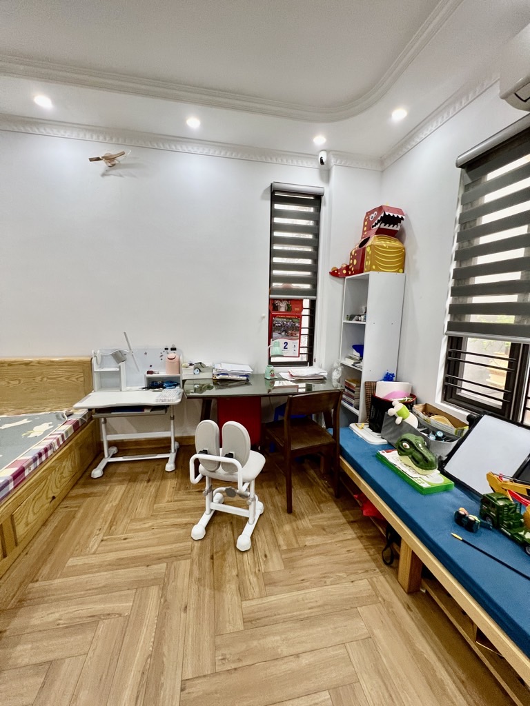 Bán nhà Kim Ngưu - diện tích 40.6m2 6 tầng - Ngõ ô tô tránh - giá 12,9 tỷ