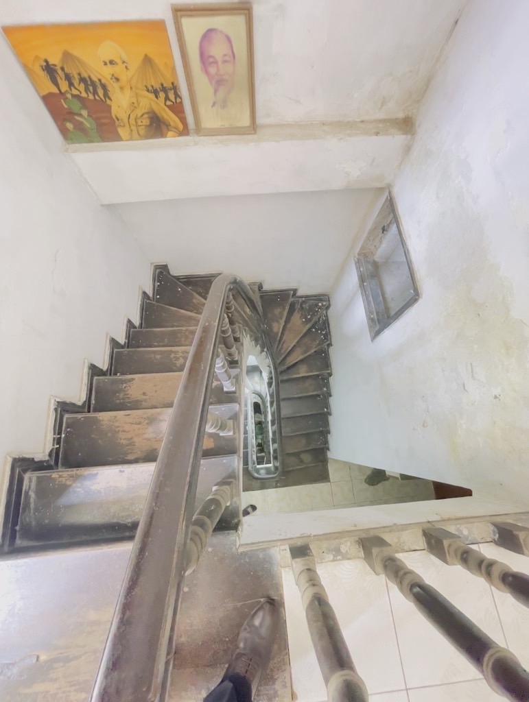 Bán nhà Bùi Ngọc Dương - diện tích 36m2 5 tầng - Ngõ to rộng, thoáng trước sau - giá 7,3 tỷ