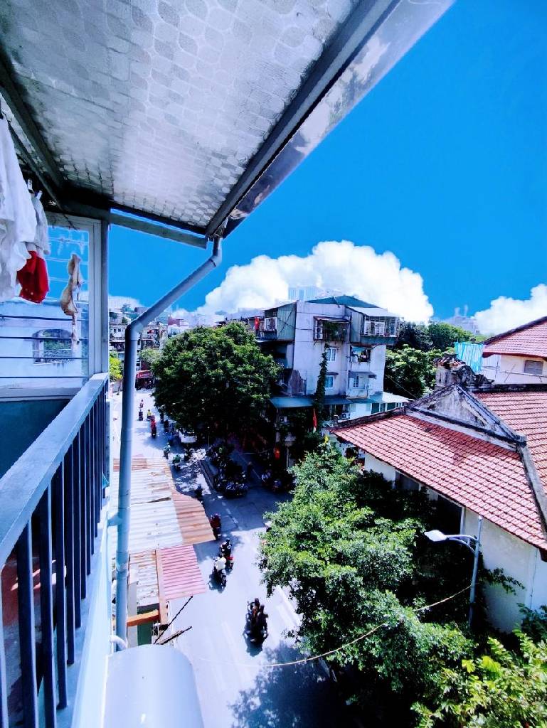 Bán nhà Tạ Quang Bửu - diện tích 15m2 4 tầng - Mặt phố vỉa hè 2 bên ngã rẽ kinh doanh đỉnh - giá 12,7 tỷ