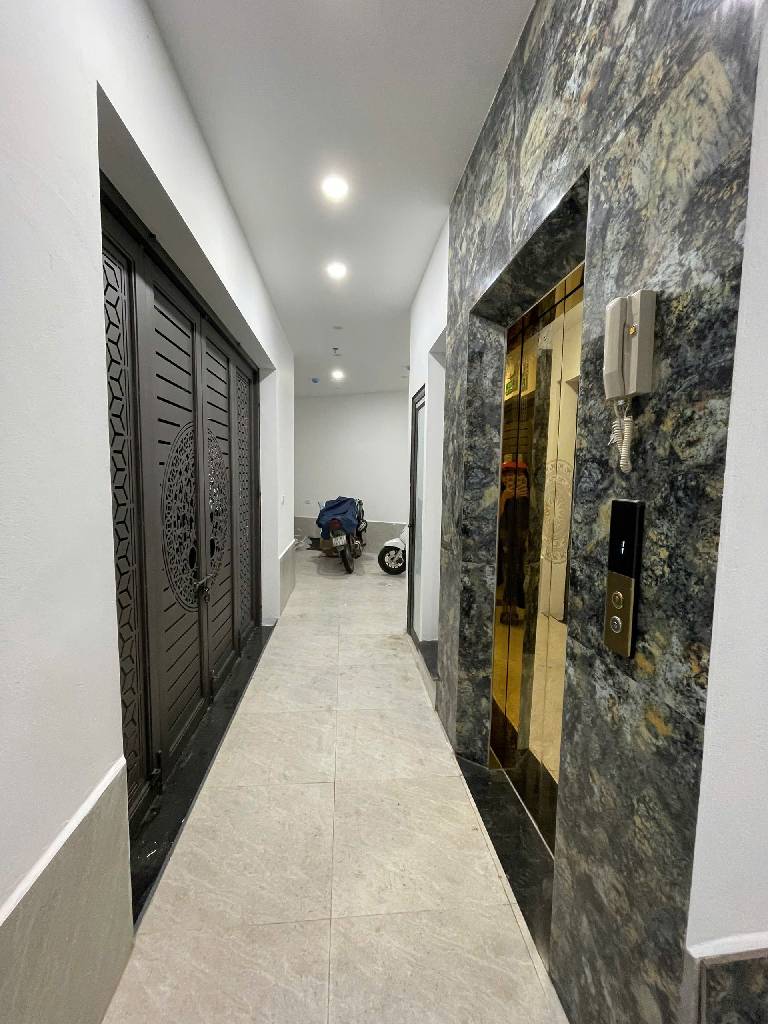 Bán nhà An Trạch - diện tích 47m2 6 tầng - ô tô đỗ cửa - giá 10,5 tỷ