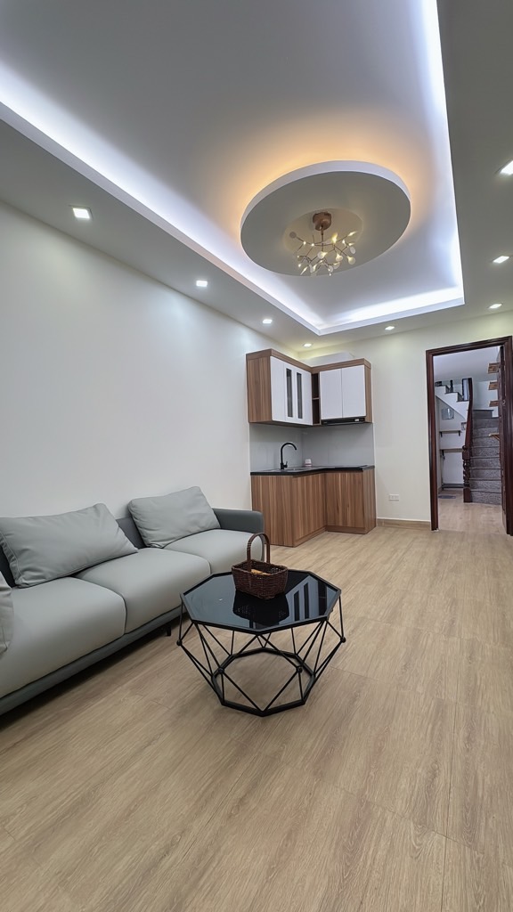 Bán Căn Hộ Tập Thể Lê Gia Định: Mặt Phố – 3 Tầng – 70m2 – 3 Ngủ – Giá 4.18 Tỷ