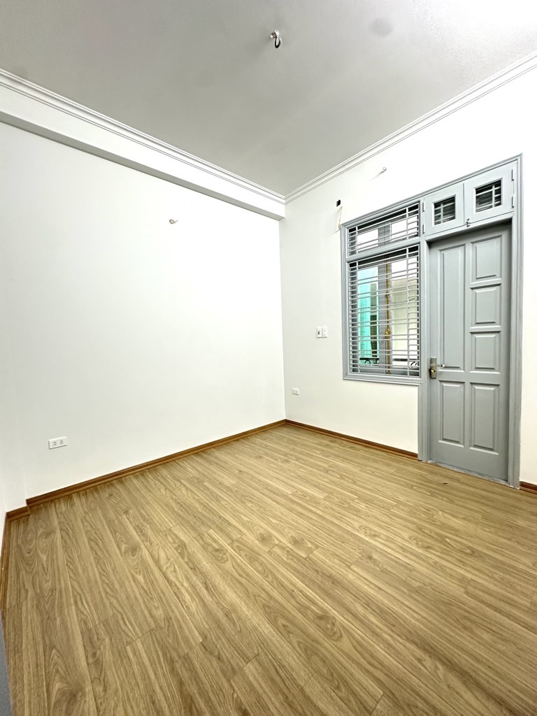 Bán nhà Kim Giang - diện tích 51m2 7 tầng - Ô tô tránh, thang máy - giá 21,999 tỷ