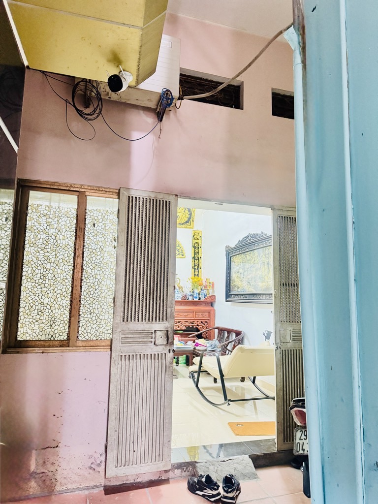 Bán nhà Đê Tô Hoàng - diện tích 39m2 2 tầng - ô tô cách 10m - giá 7,8 tỷ