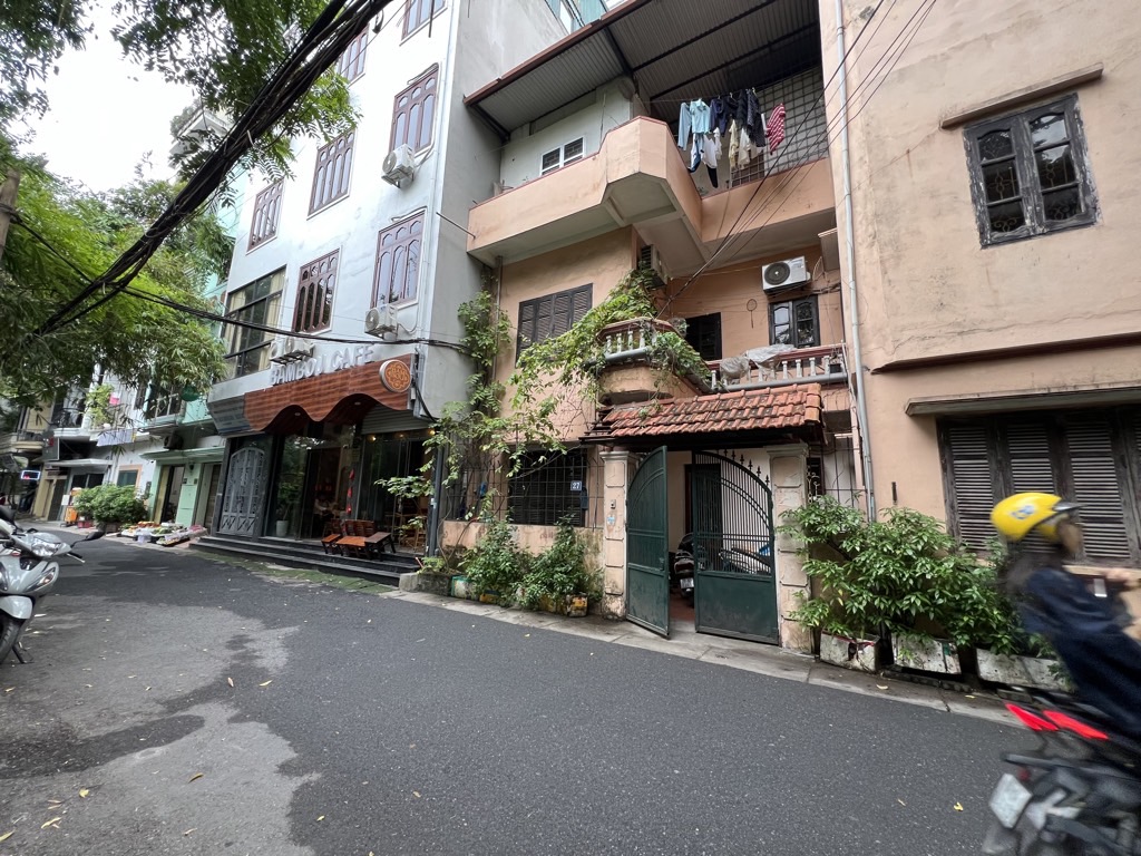 Bán nhà Nguyễn Huy Tưởng - diện tích 76m2 3 tầng - ô tô tránh - giá 13 tỷ