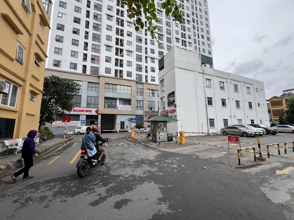 Bán nhà Nguyễn Huy Tưởng - diện tích 76m2 3 tầng - ô tô tránh - giá 13 tỷ