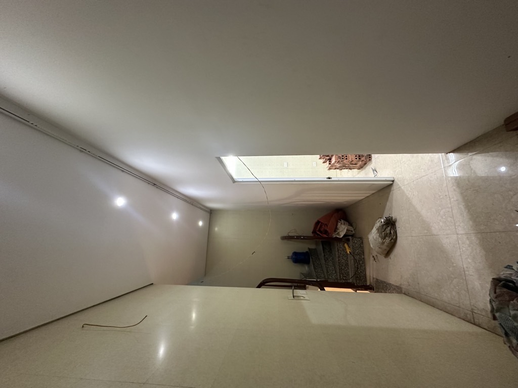 Bán nhà Bạch Mai - diện tích 53m2 3 tầng - Trung tâm quận - sát phố - ngõ thông - giá 10 tỷ