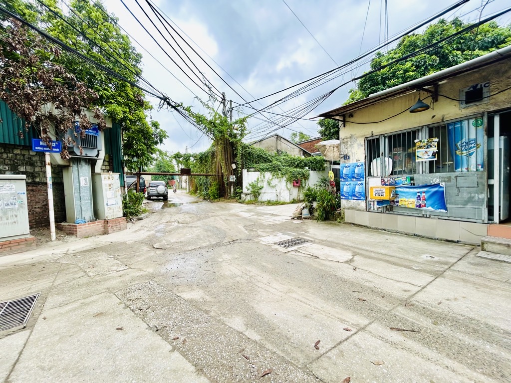 Bán nhà Nguyễn Khoái - diện tích 180m2 1 tầng - Ô TÔ - MẶT TIỀN RỘNG - giá 16,5 tỷ