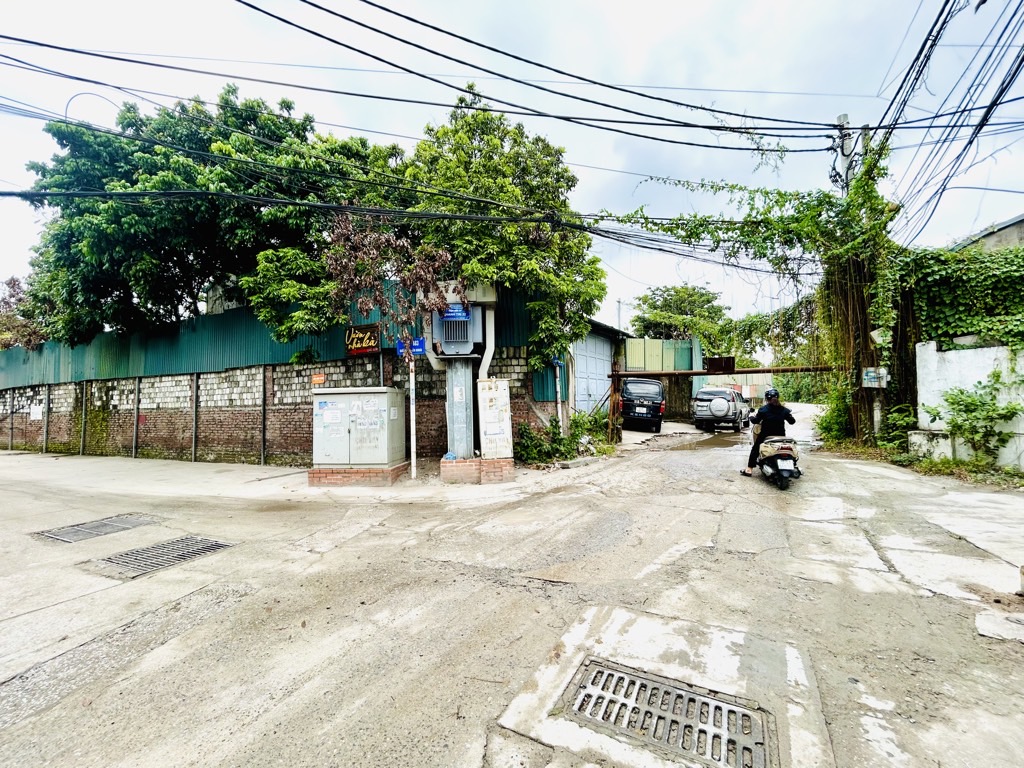 Bán nhà Nguyễn Khoái - diện tích 180m2 1 tầng - Ô TÔ - MẶT TIỀN RỘNG - giá 16,5 tỷ