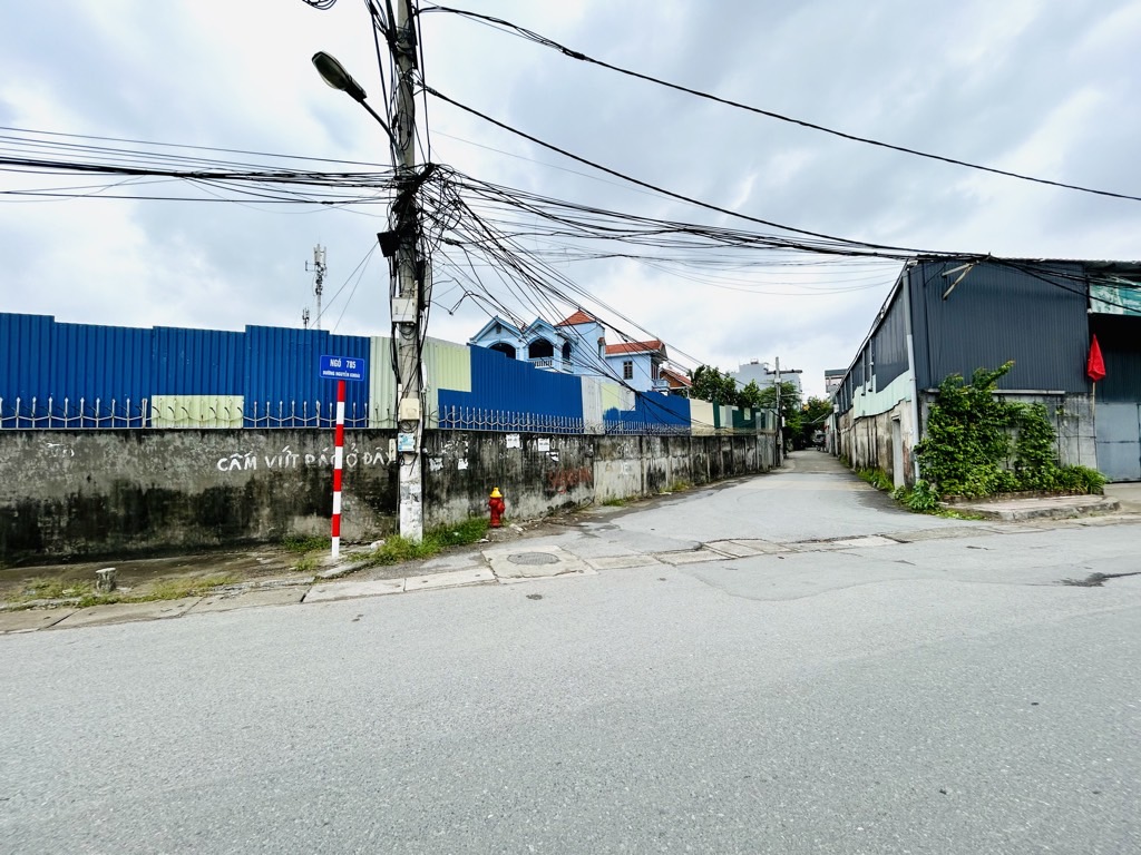 Bán nhà Nguyễn Khoái - diện tích 180m2 1 tầng - Ô TÔ - MẶT TIỀN RỘNG - giá 16,5 tỷ