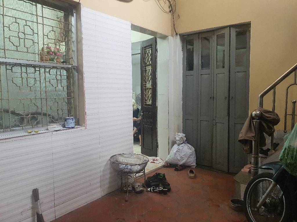 Bán nhà Trương Định - diện tích 62m2 3 tầng - GẦN PHỐ - Ô TÔ TRÁNH - giá 16,3 tỷ