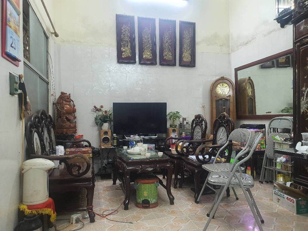 Bán nhà Trương Định - diện tích 62m2 3 tầng - GẦN PHỐ - Ô TÔ TRÁNH - giá 16,3 tỷ