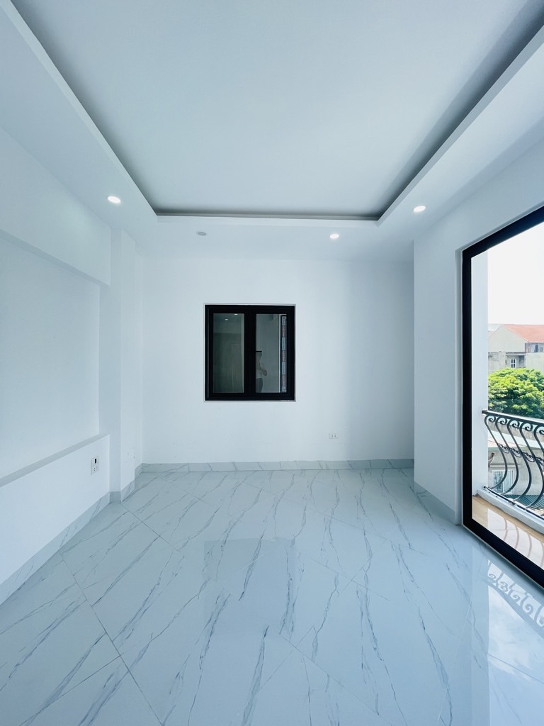 Bán nhà Thuý Lĩnh - diện tích 30m2 6 tầng - Ô tô đỗ cửa - giá 9,3 tỷ