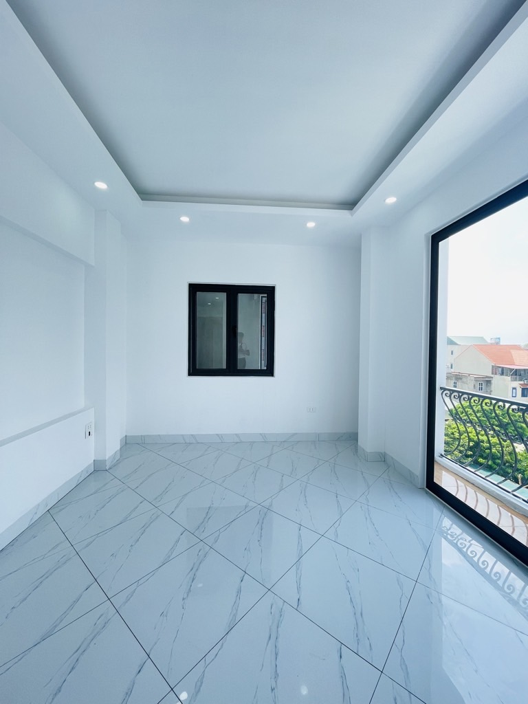 Bán nhà Thuý Lĩnh - diện tích 30m2 6 tầng - Ô tô đỗ cửa - giá 9,3 tỷ