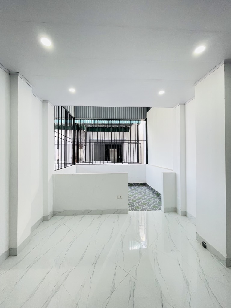 Bán nhà Thuý Lĩnh - diện tích 30m2 6 tầng - Ô tô đỗ cổng - giá 7,8 tỷ