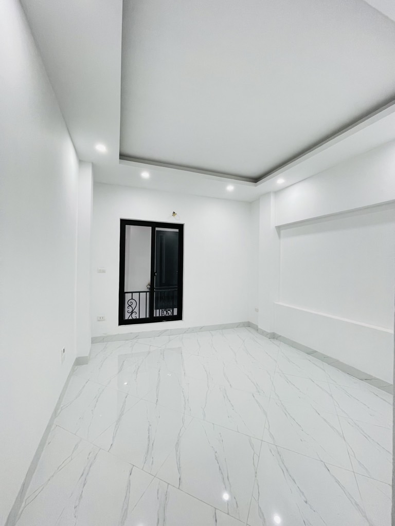 Bán nhà Thuý Lĩnh - diện tích 30m2 6 tầng - Ô tô đỗ cổng - giá 7,8 tỷ