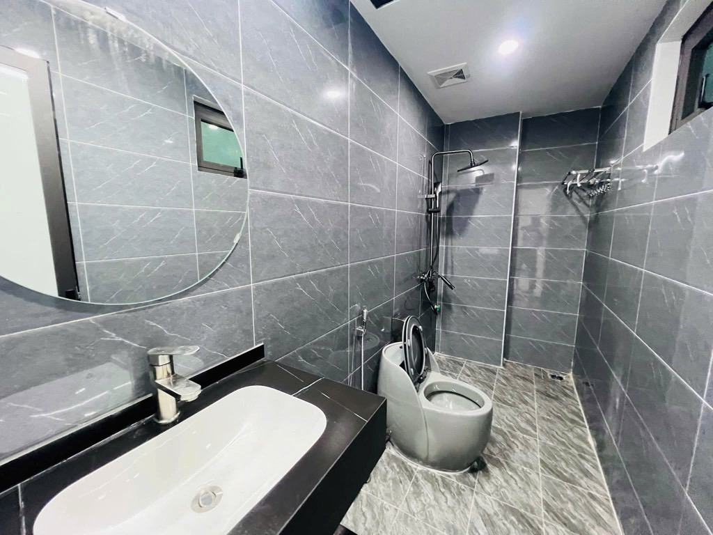 Bán nhà E Lò Đúc - diện tích 30m2 5 tầng - Thang máy - giá 11,2 tỷ