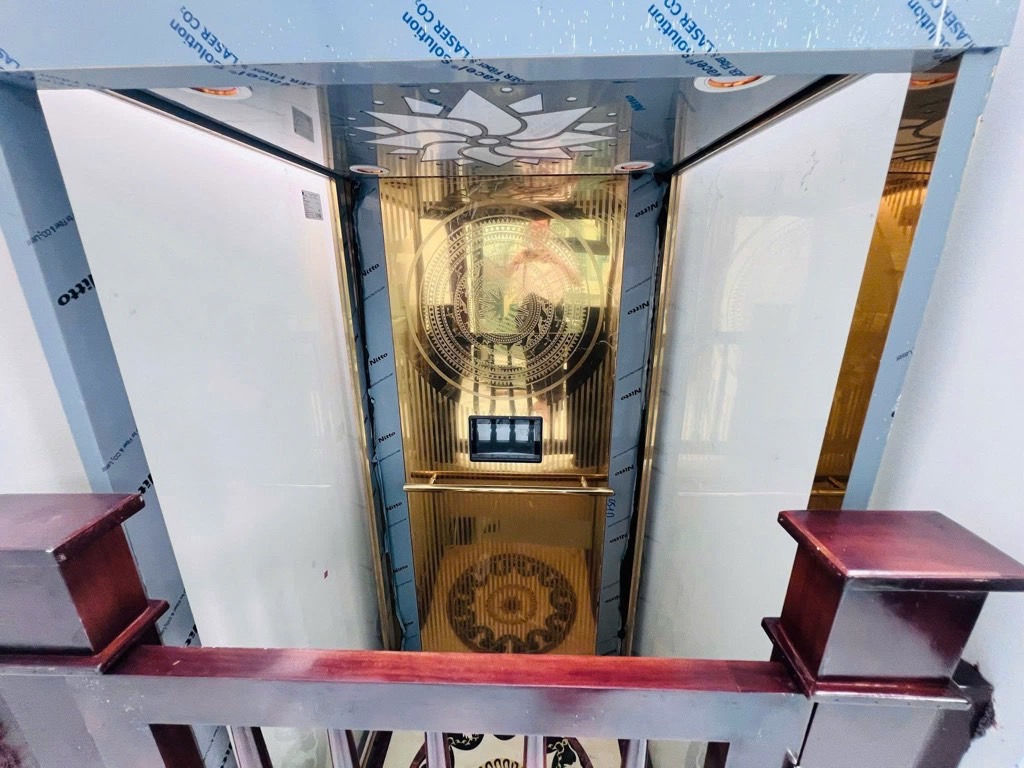 Bán nhà E Lò Đúc - diện tích 30m2 5 tầng - Thang máy - giá 11,2 tỷ