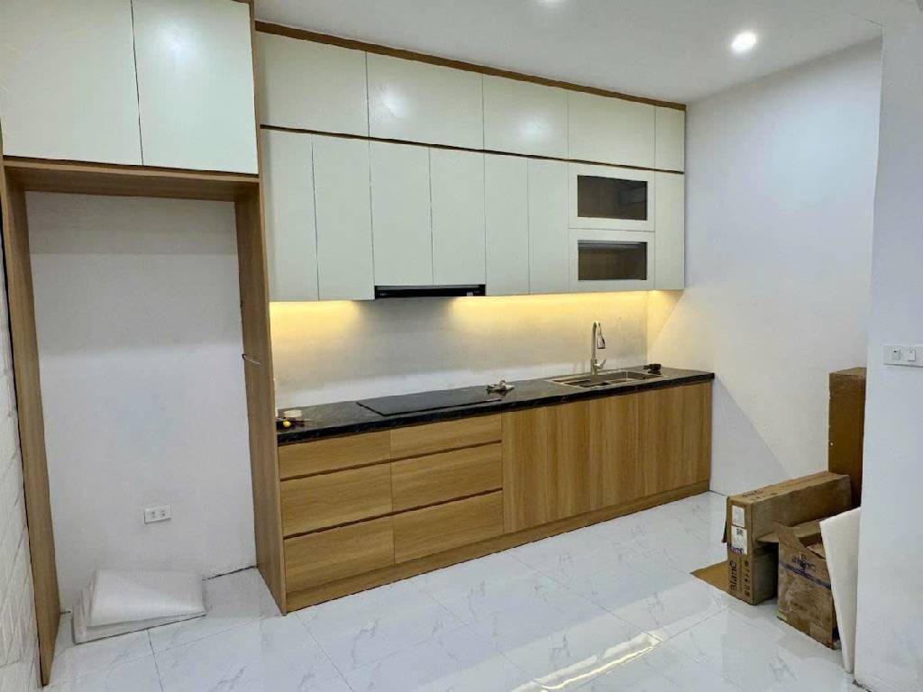 Bán nhà Trương Định - diện tích 40.4m2 3 tầng - gần ô tô - giá 8,8 tỷ