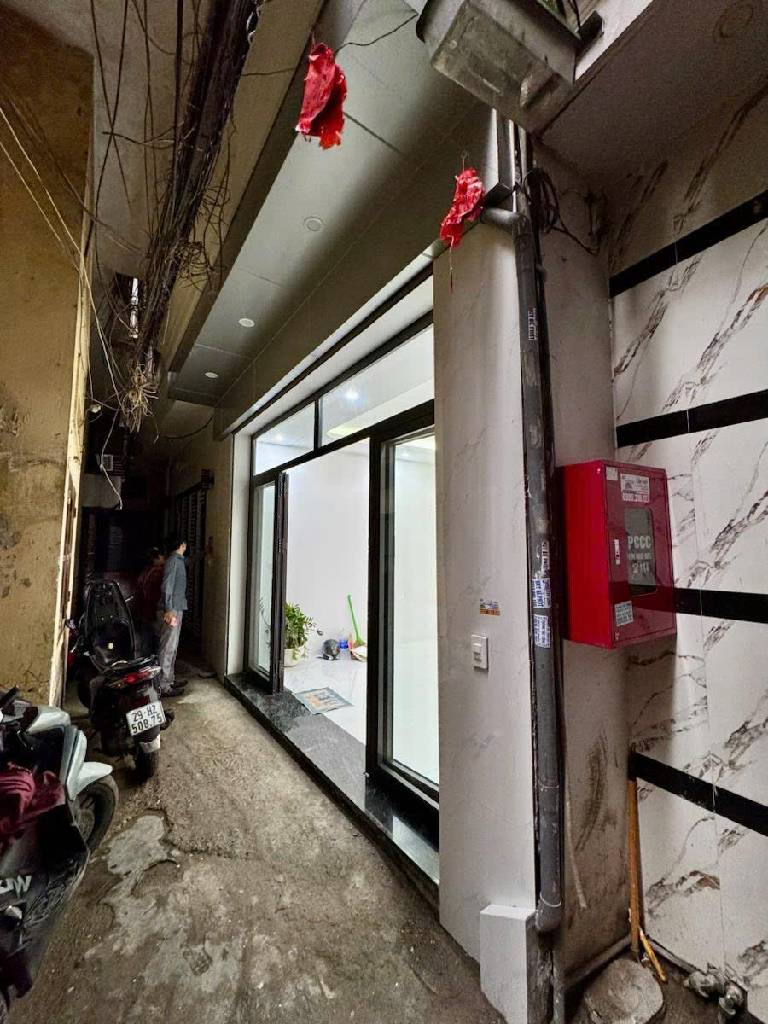 Bán nhà Trương Định - diện tích 40.4m2 3 tầng - gần ô tô - giá 8,8 tỷ