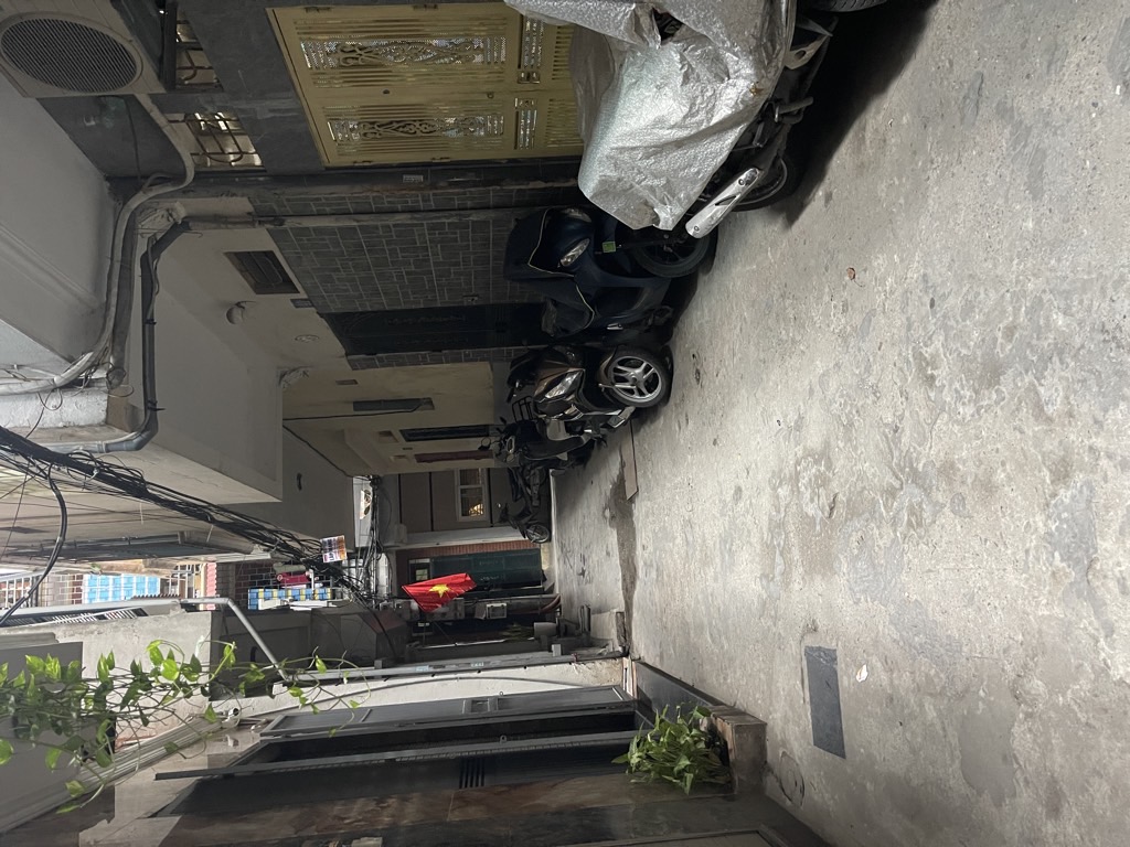 Bán nhà Tôn Đức Thắng - diện tích 48.7m2 2 tầng - Hàng hot lõi Đống Đa - giá 8,5 tỷ