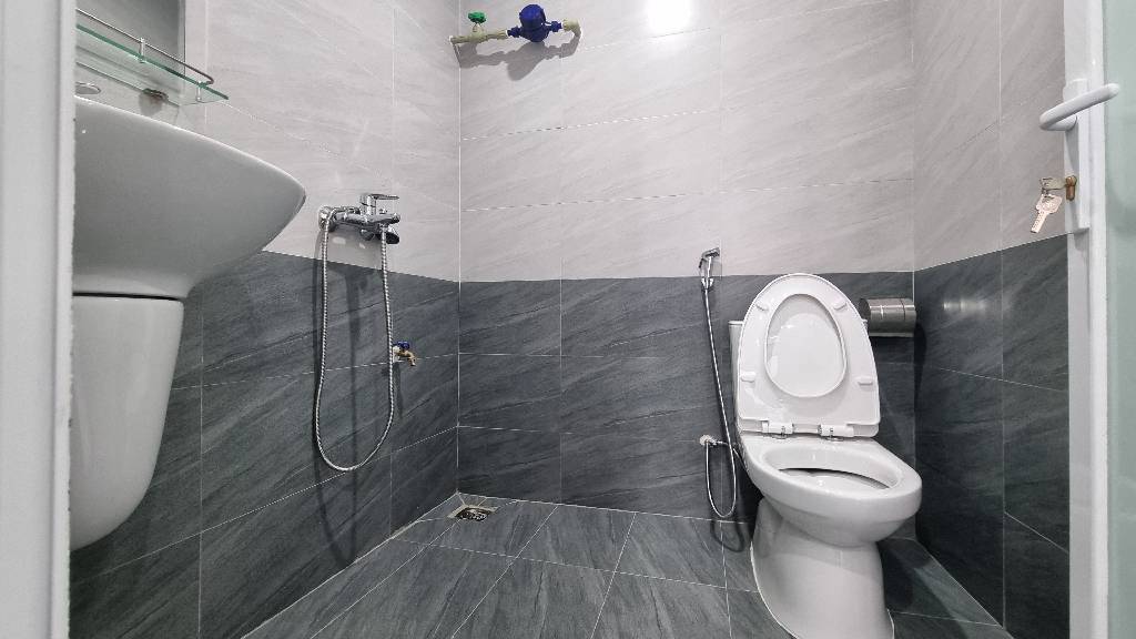 Bán nhà Định Công Thượng - diện tích 53m2 7 tầng - Ô tô đỗ cửa - giá 15,3 tỷ