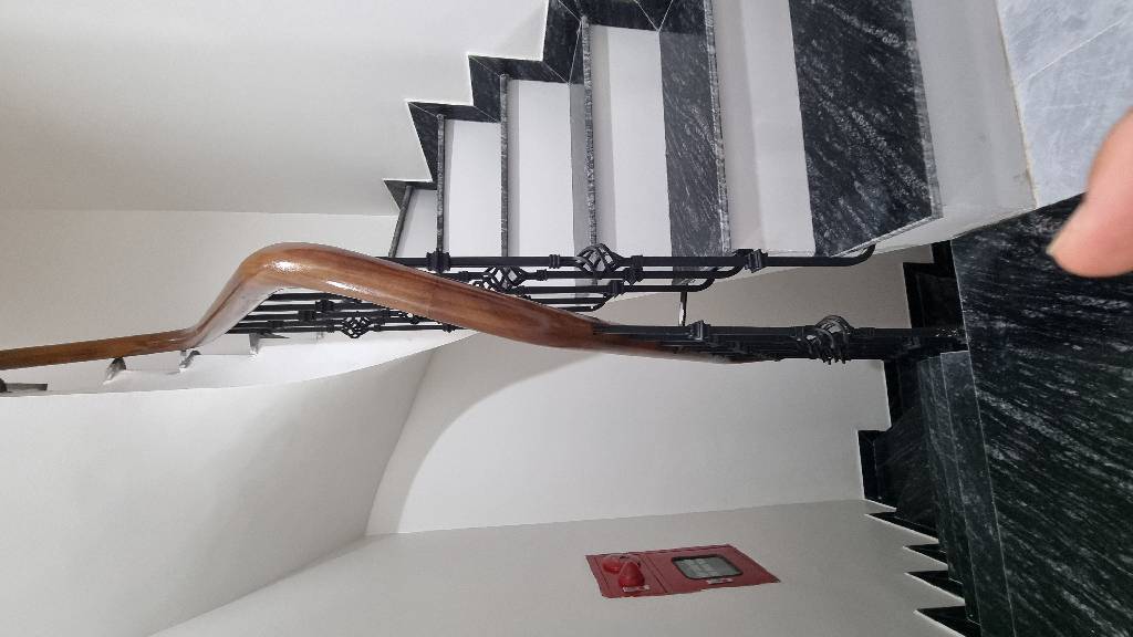 Bán nhà Định Công Thượng - diện tích 53m2 7 tầng - Ô tô đỗ cửa - giá 15,3 tỷ