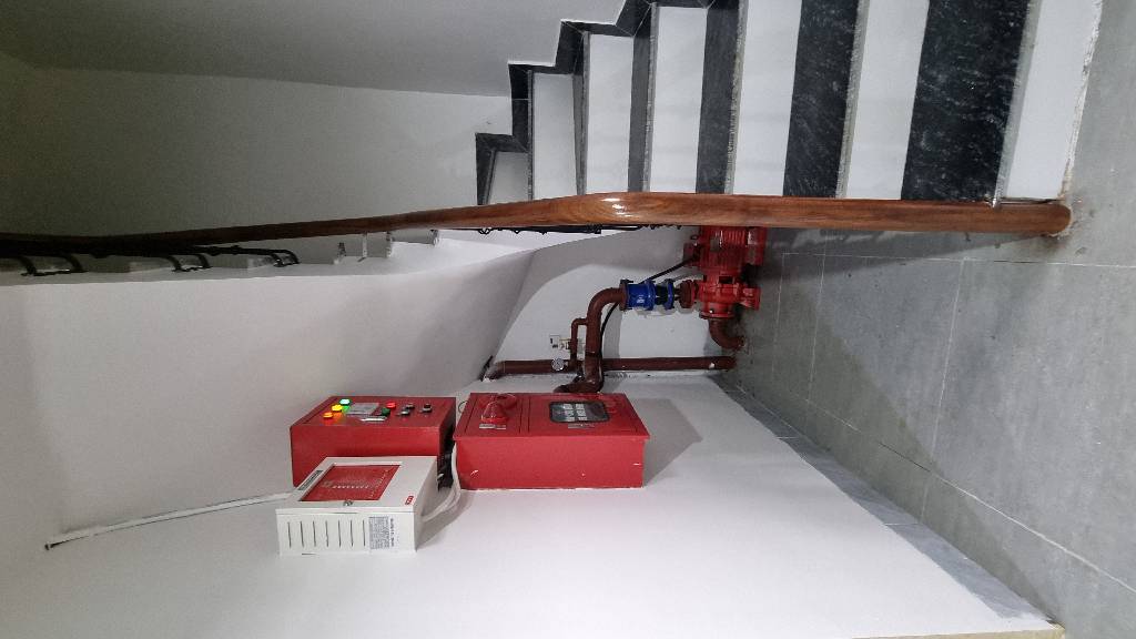 Bán nhà Định Công Thượng - diện tích 53m2 7 tầng - Ô tô đỗ cửa - giá 15,3 tỷ