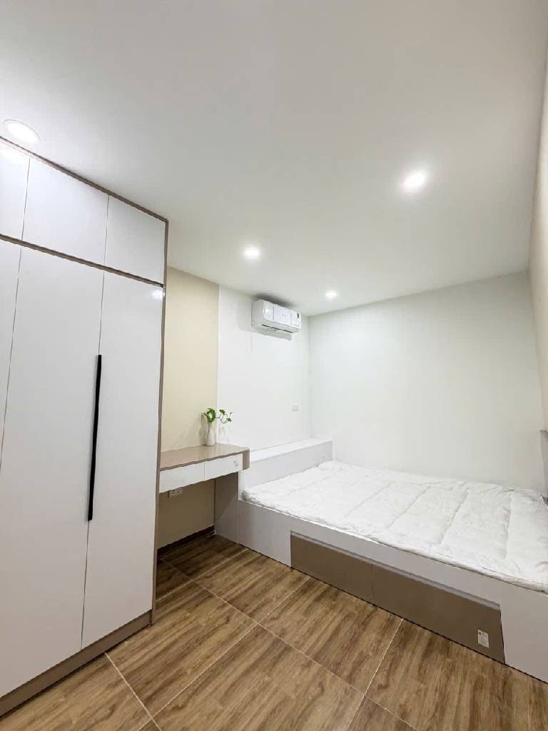 Bán nhà Nguyễn Quý Đức - diện tích 90m2 4 tầng - Nhà siêu đẹp 2 PN 2 WC - giá 5,6 tỷ