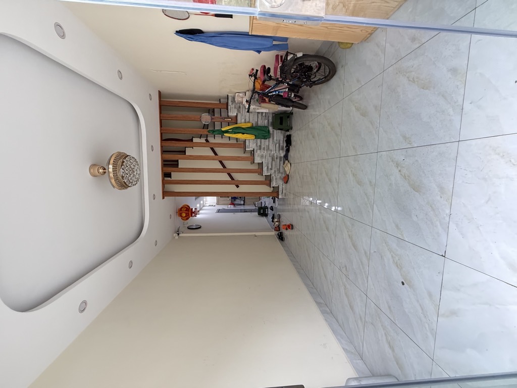 Bán nhà Lĩnh Nam - diện tích 38m2 3 tầng - Mặt ngõ thông ô tô kinh doanh - giá 4,2 tỷ