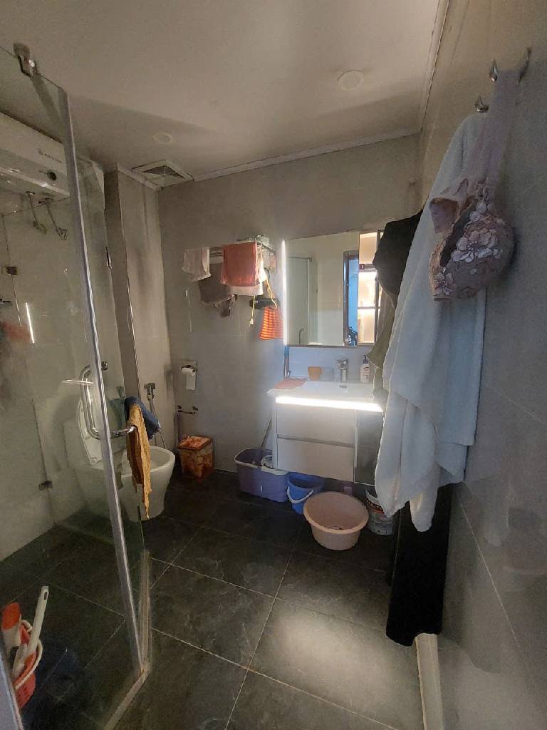 Bán nhà Đông Tác - diện tích 64m2 5 tầng - Lô góc siêu đẹp - giá 23 tỷ