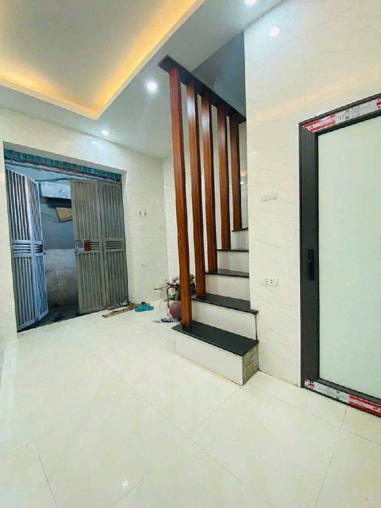 Bán nhà Vĩnh Hưng - diện tích 16m2 3 tầng - Nhà đẹp 2 ngủ - giá 2,5 tỷ