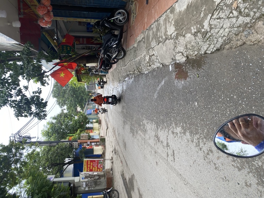 Bán nhà Định công Hạ - diện tích 24,2m2 3 tầng - Ô tô tránh - giá 2,15 tỷ