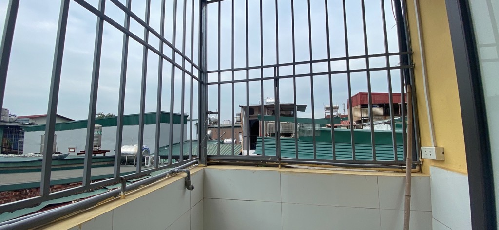 Bán nhà Định công Hạ - diện tích 24,2m2 3 tầng - Ô tô tránh - giá 2,15 tỷ