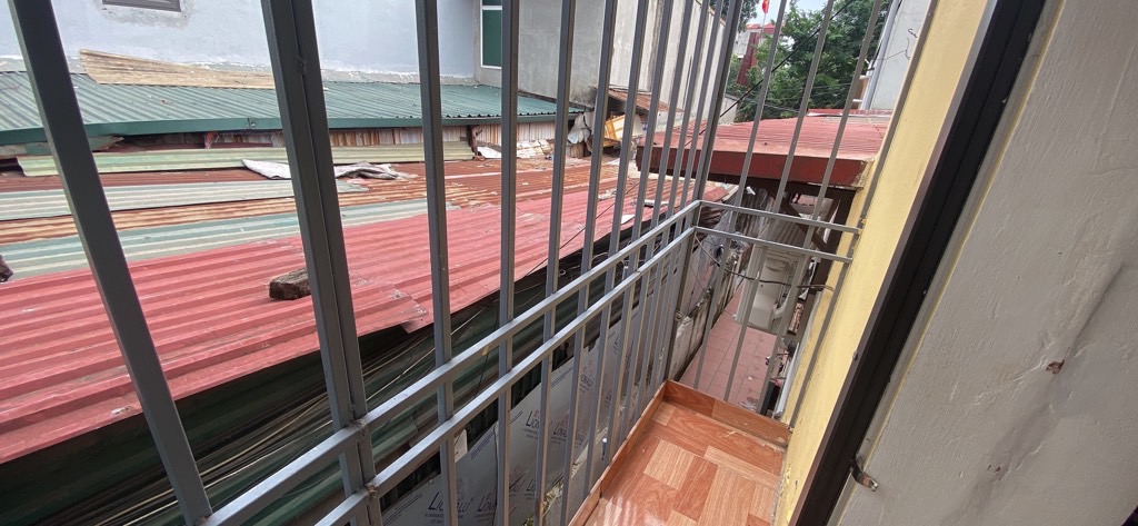 Bán nhà Định công Hạ - diện tích 24,2m2 3 tầng - Ô tô tránh - giá 2,15 tỷ