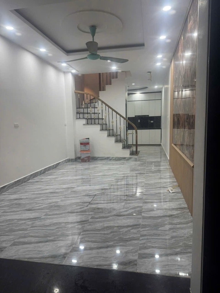 Bán nhà Định Công Thượng - diện tích 33m2 3 tầng - Siêu phẩm giá ngon vừa ở vừa cho thuê - giá 3,15 tỷ