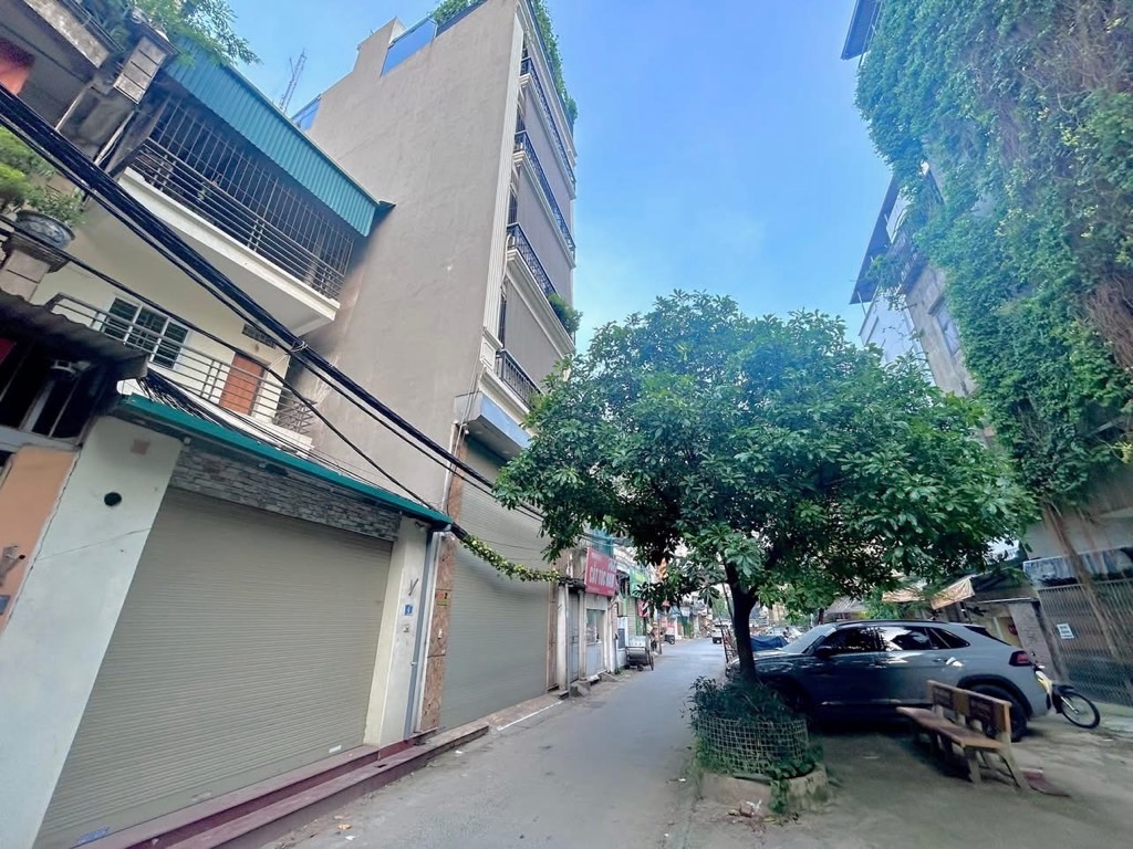 Bán nhà Vĩnh Tuy - diện tích 65,6m2 3 tầng - Ô TÔ TRÁNH - giá 21 tỷ