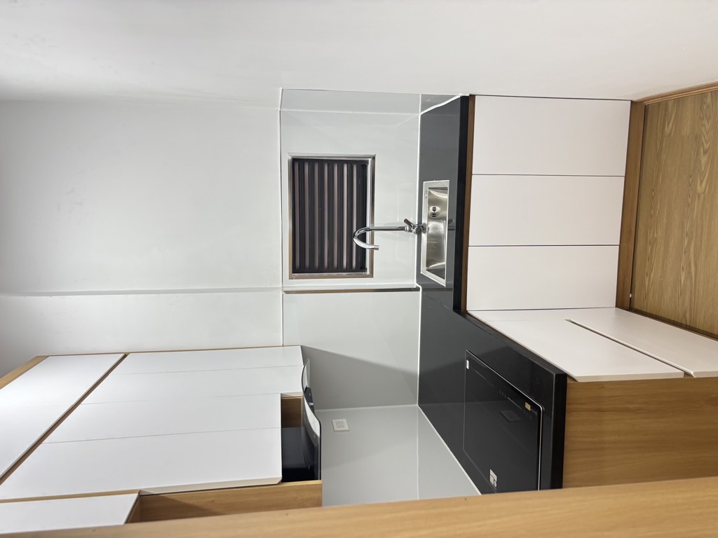 Bán nhà Triệu Việt Vương - diện tích 30m2 7 tầng - Thang máy - giá 21 tỷ