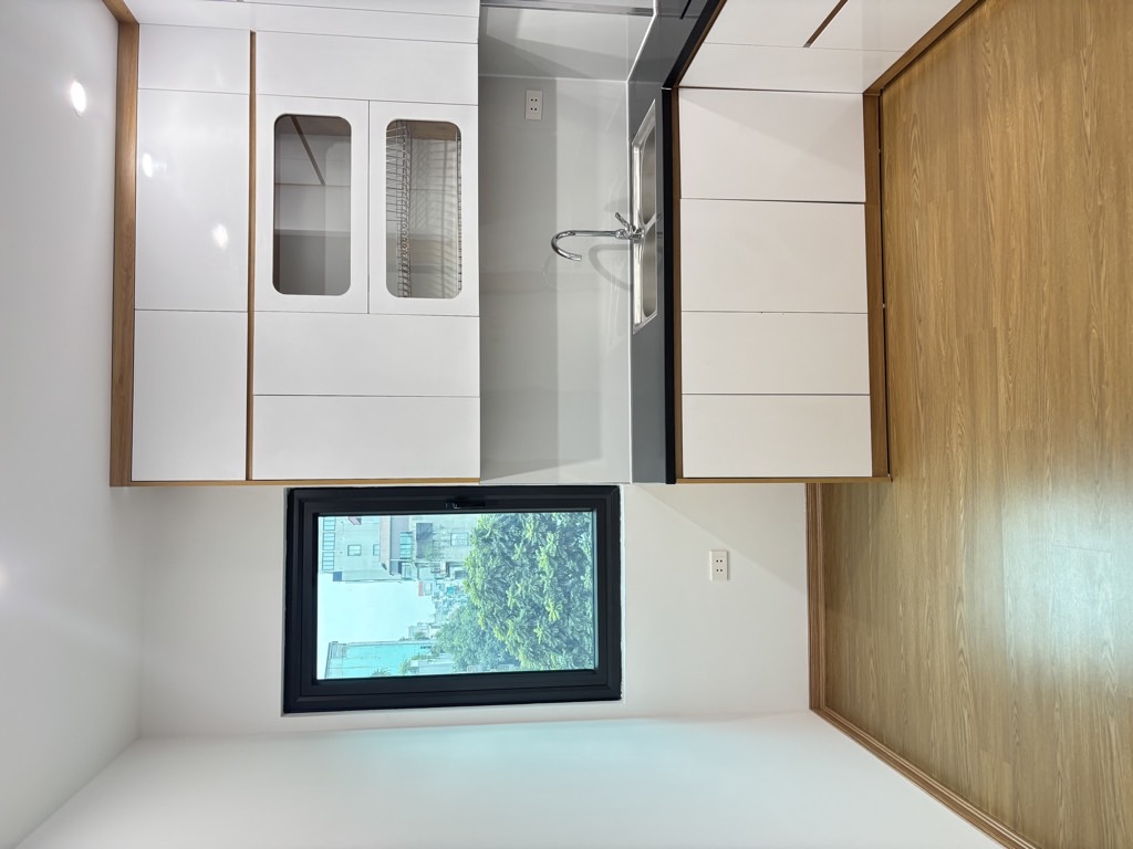 Bán nhà Triệu Việt Vương - diện tích 30m2 7 tầng - Thang máy - giá 21 tỷ