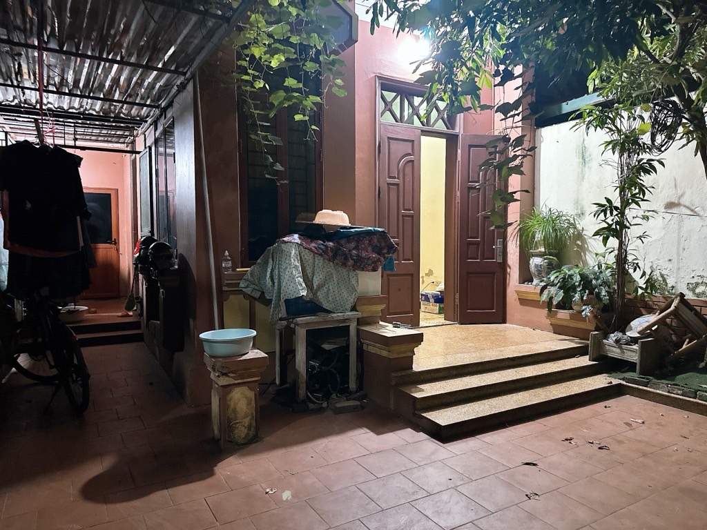 Bán nhà Trương Định - diện tích 80m2 2 tầng - Nhà 3 mặt thoáng - giá 5,9 tỷ