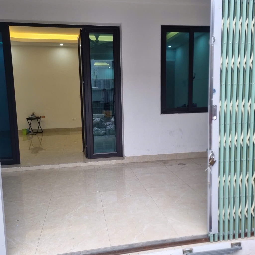 Bán nhà Định Công Hạ - diện tích 80m2 1 tầng - Nhà đẹp có thể lên tầng - giá 2,9 tỷ