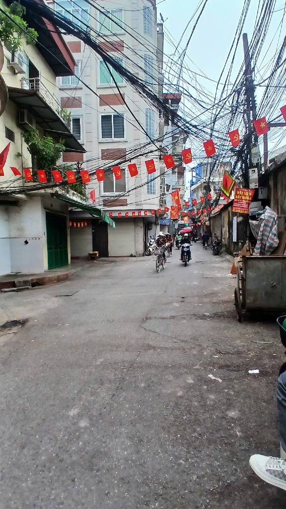 Bán nhà Lương Sử C - diện tích 30m2 1 tầng - Đất ngõ 3 mặt thoáng, gần ô tô - giá 8,2 tỷ