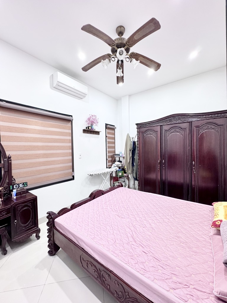 Bán nhà Hoàng Mai - diện tích 62m2 4 tầng - PHÂN LÔ Ô TÔ CHẠY VÒNG QUANH - giá 23,9 tỷ