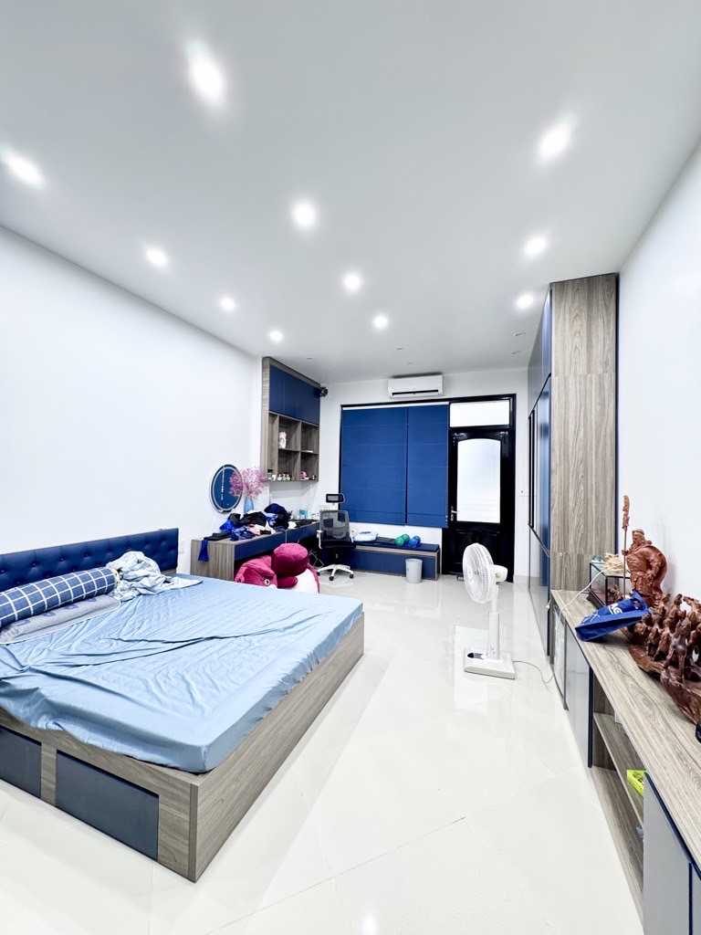 Bán nhà Hoàng Mai - diện tích 62m2 4 tầng - PHÂN LÔ Ô TÔ CHẠY VÒNG QUANH - giá 23,9 tỷ