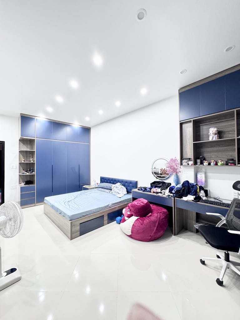 Bán nhà Hoàng Mai - diện tích 62m2 4 tầng - PHÂN LÔ Ô TÔ CHẠY VÒNG QUANH - giá 23,9 tỷ